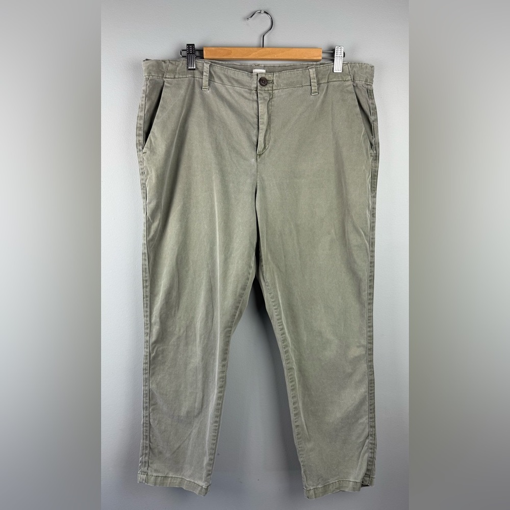 GAP Khaki Girlfriend Chinos